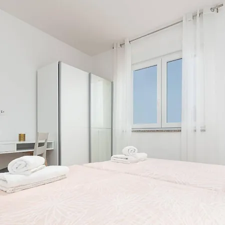 Ema Und Ana By Interhome Tatil Evi